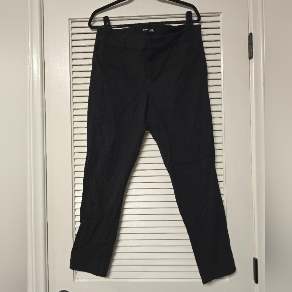 Old Navy - (Plus-Size) Black Pixie Never-Fade Pants With Pockets
